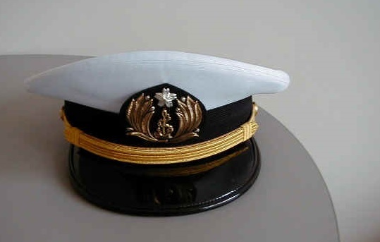 海上自衛隊幹部候補生の制帽