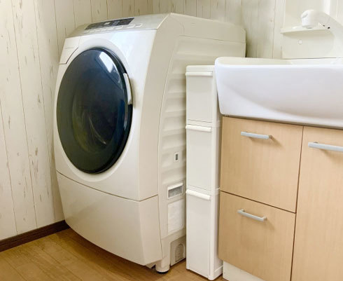 洗面所のドラム式洗濯機